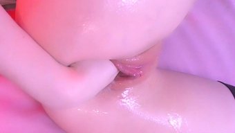 Young Beauty Gets Her First Fist Inside Her Vagina