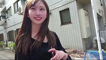 Aina Ichiki, A Beautiful University Miss Contestant, Has Amazing Legs.