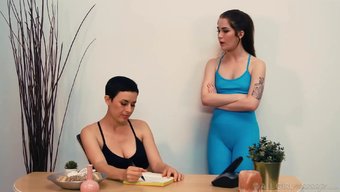 Two Cute Girls Are Having A 2-For-1 Special With Their Mouths And Pussies