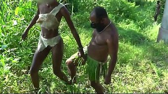 Ebony Babe Fucked By A Dick In The Village