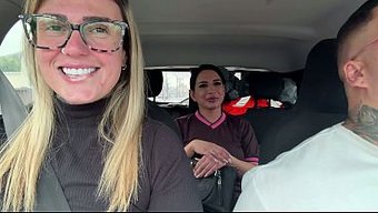 The Guy With His Girlfriend Called An Aunt To Have Sex In The Car