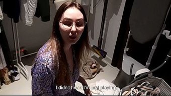 My Stepmom Is So Hot, I Shouldn’t Have Looked At Her In The Laundry Room.