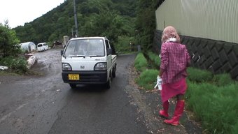 She Escapes From Her Job To Let Unknown Men Have Sex With Her Unshaved Japanese Vagina!