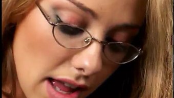 Experienced College Slut In Spectacles Enjoys Intense Anal Sex