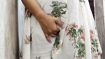 Indian Housewife'S Sensual Anal Fingering In Her First Marriage