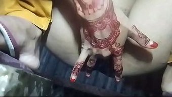 A Hot Bangladeshi Model Is Making A Viral Xxx Video In The Bathroom