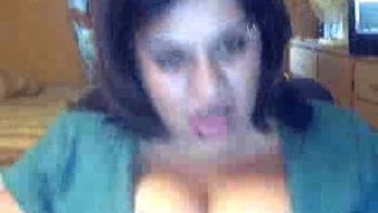 Voluptuous Latina With Big Natural Tits On Webcam